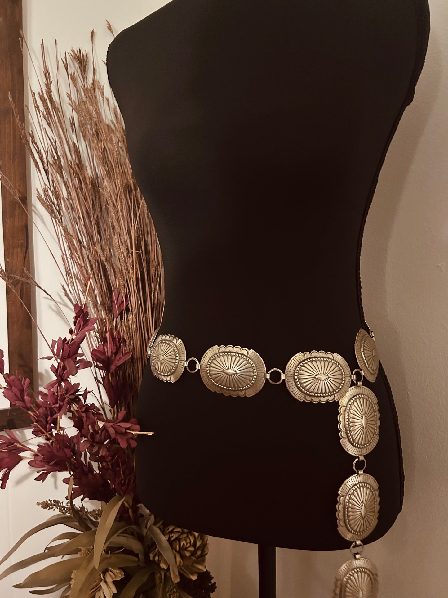 Large Oval Link Concho Belt