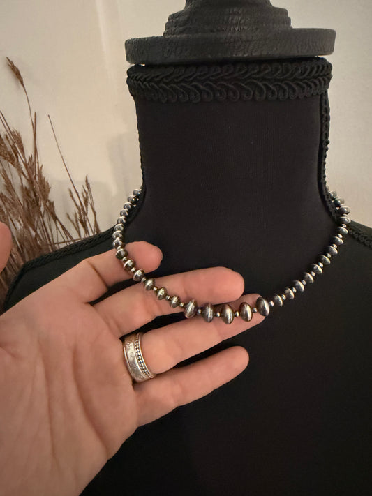 Graduated Saucer Necklace