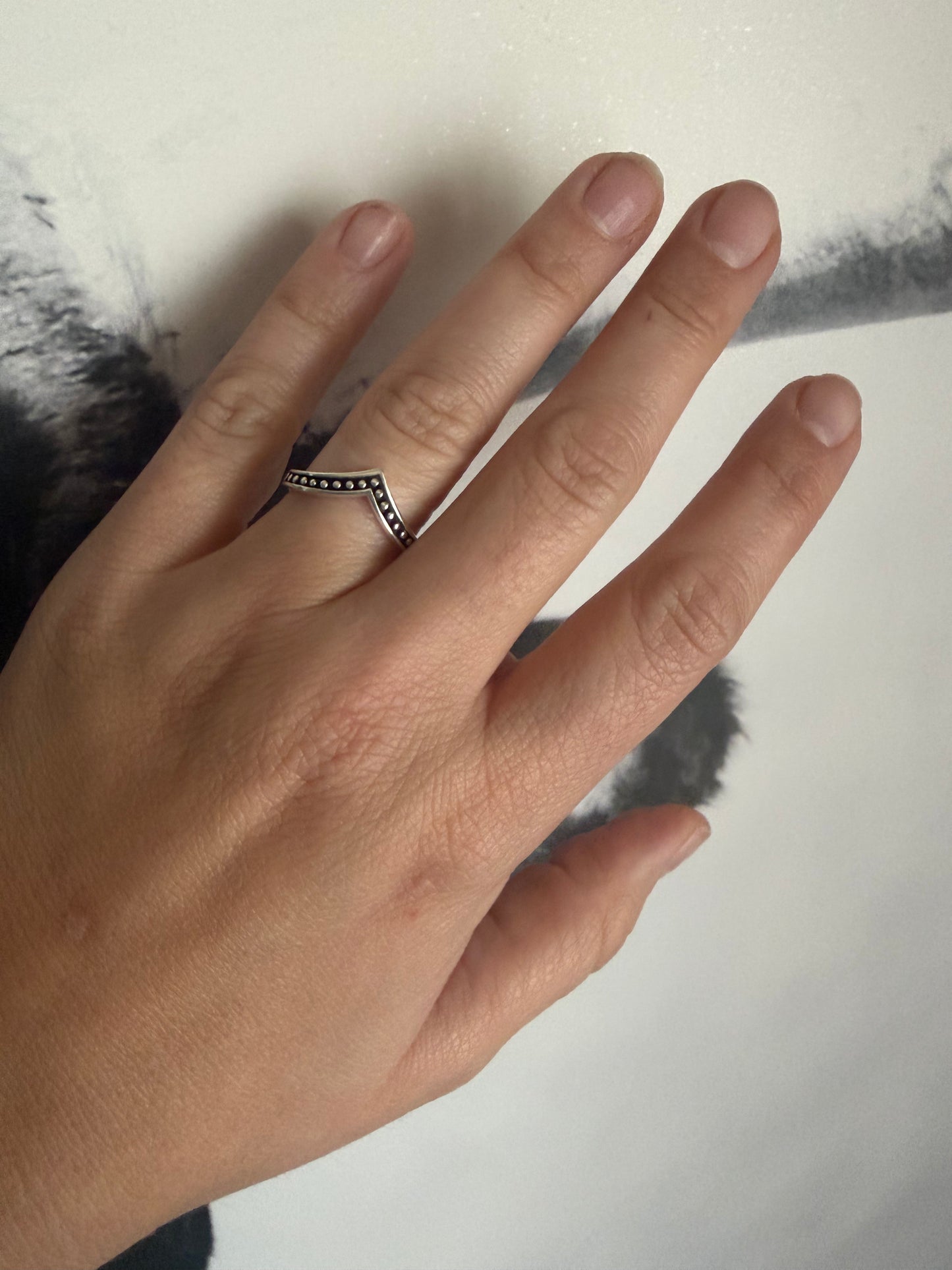 V Shape Ball Dot Stacker