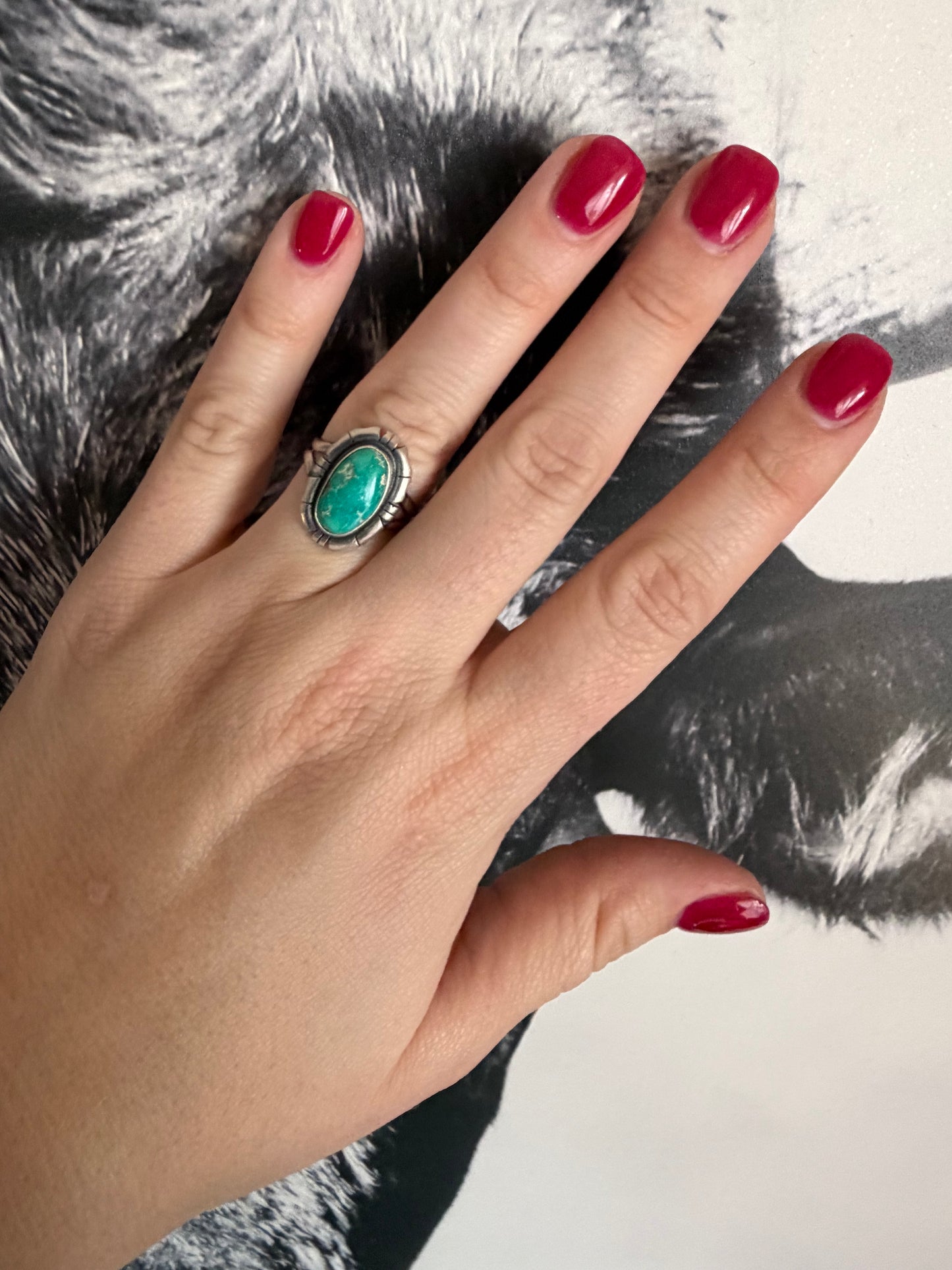 Oval Royston Shadowbox Ring Size 8.5