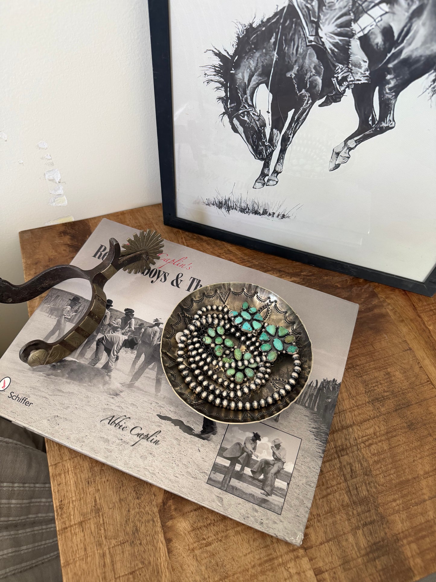 Round Tabletop Dish