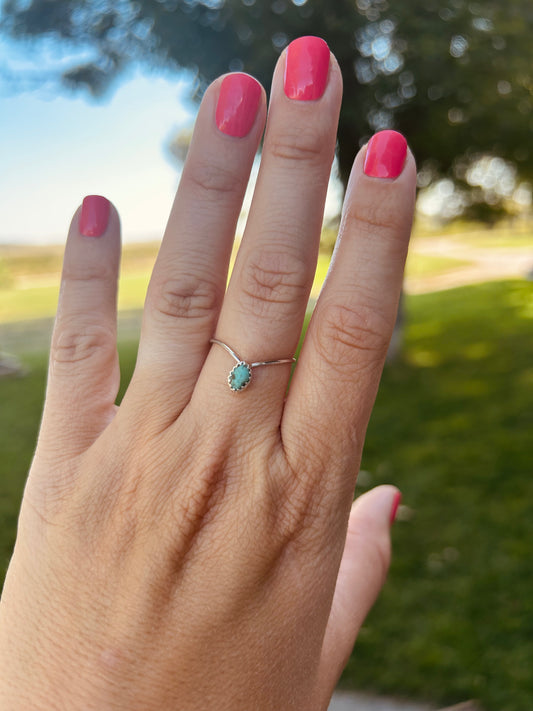 Dainty Single Turquoise Point C Size 9